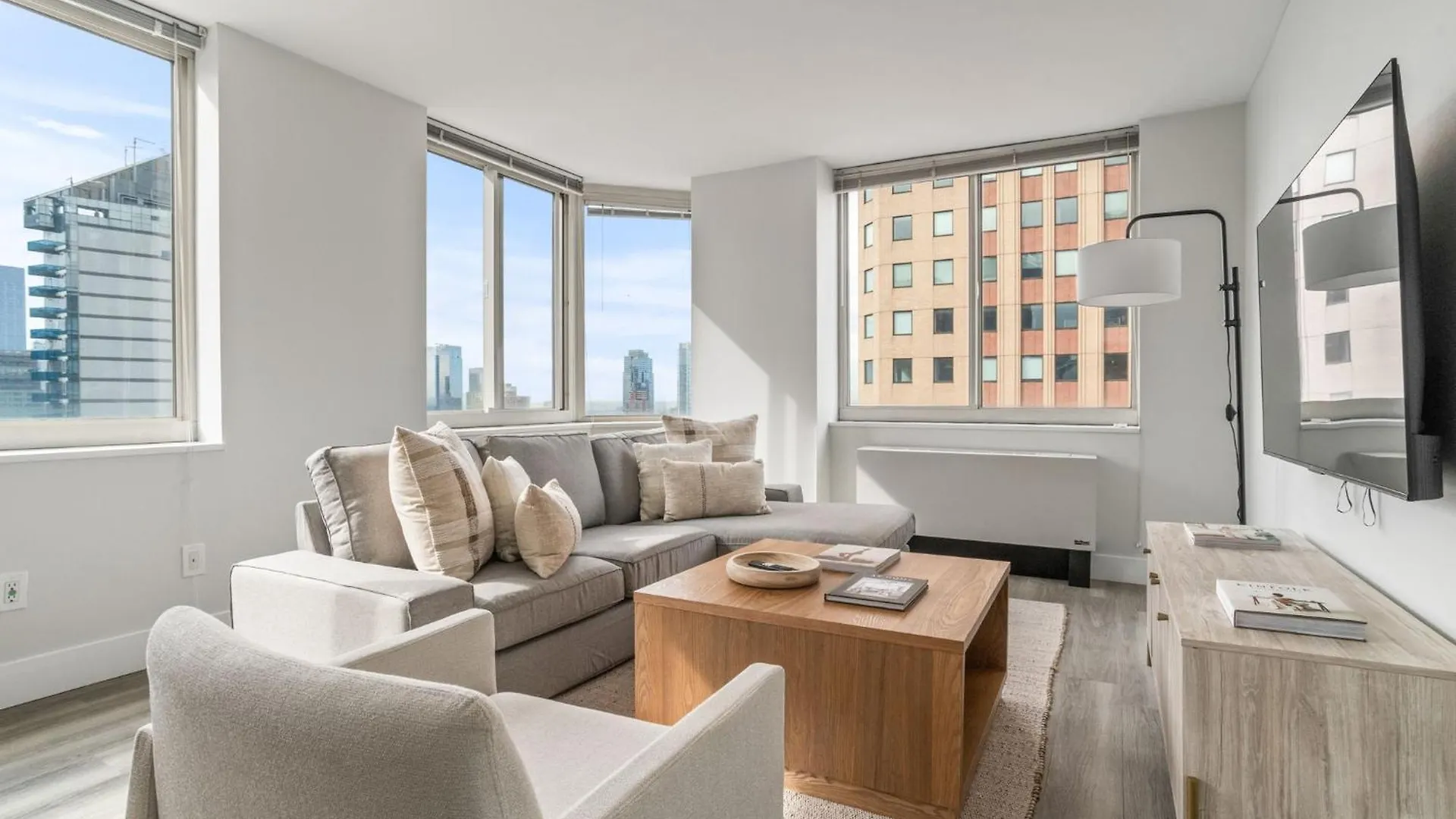 Apartment Elegant 2Bed 2Bath Apt New York